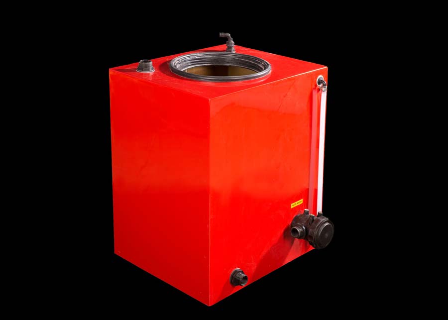 200-liter-wasserbehälter für feuerwehrfahrzeug Roter 200-liter-wasserbehälter für feuerwehrfahrzeug