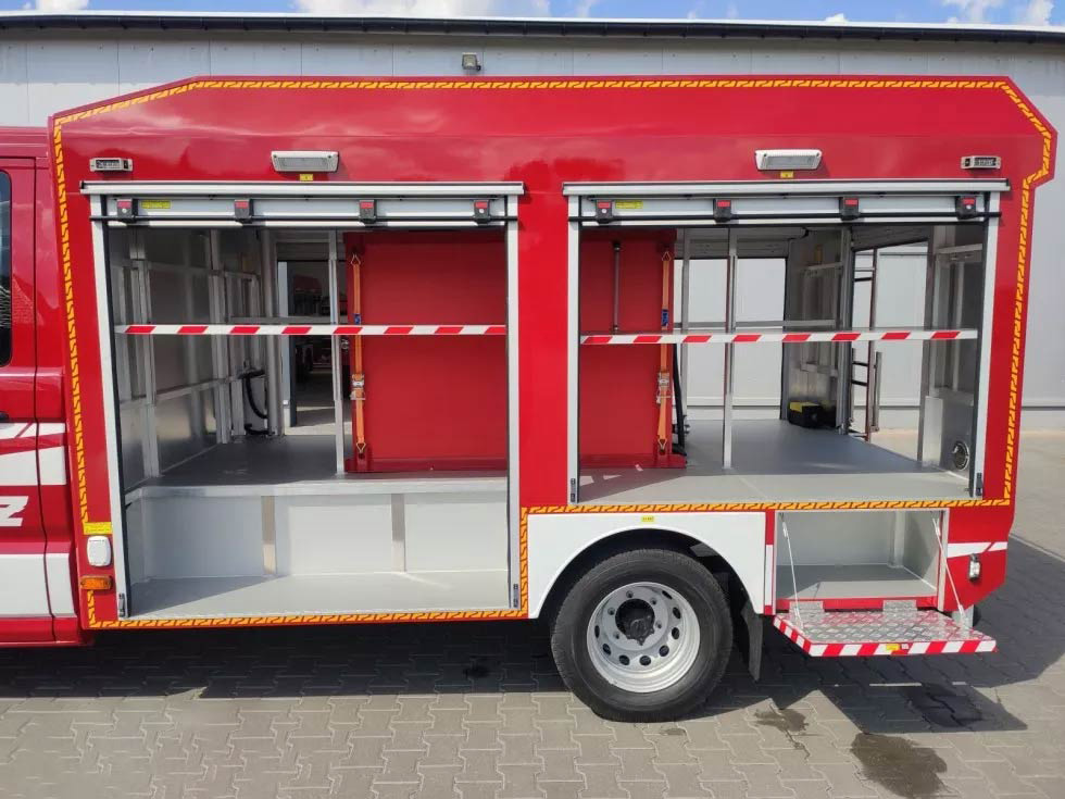 Feuerwehrwagen mit 1000 liter tank